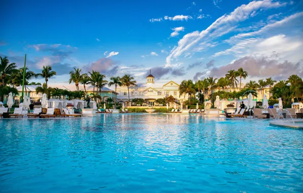 Море, пальмы, отель, Багамы, Sandals Royal Bahamian