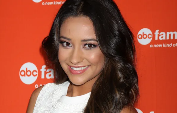 Девушка, актриса, брюнетка, Shay Mitchell