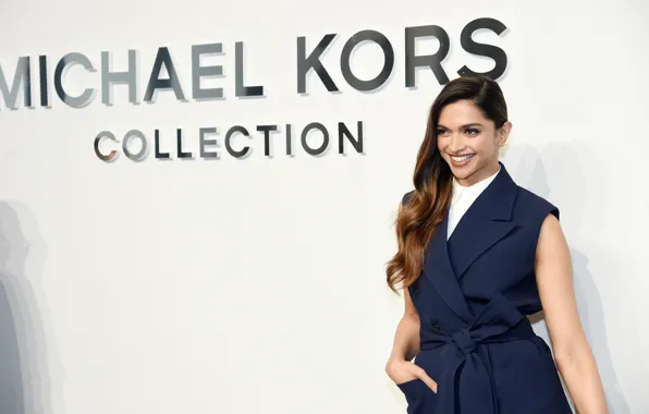 Улыбка, smile, дипика падуконе, deepika padukone, bollywood, индийская актриса, india girl