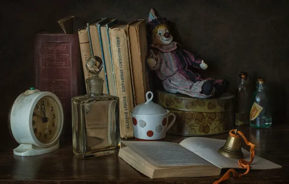 Картинка пузырьки, стиль, игрушка, часы, книги, клоун, будильник, флакон