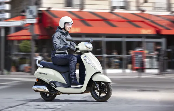 Картинка Улыбка, Парень, Suzuki, Скутер, Классический скутер, Classic city style, Classic scooter, Suzuki Address 125