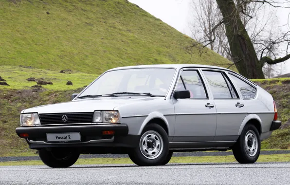 Серый, Volkswagen, хэтчбэк, Passat, 1983, пятидверный, второе поколение, B2