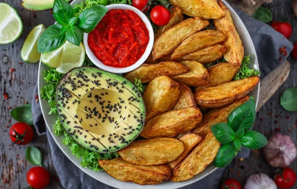Соус, авокадо, картофель, базилик
