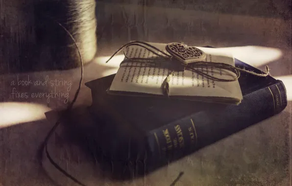 Сердце, книга, верёвка