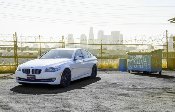 Картинка бмв, BMW, 535i, 5 серия, F10. white, XO Wheels