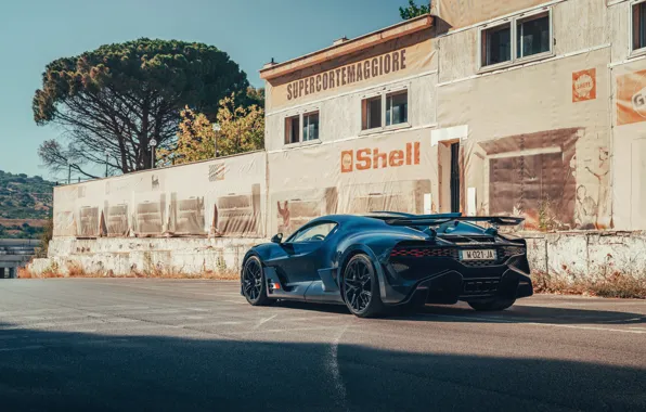 Bugatti, rear view, Divo, Bugatti Divo