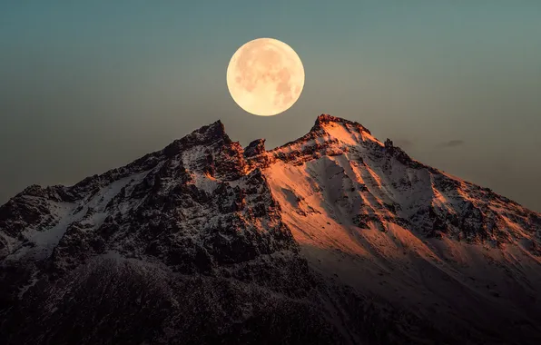 Горы, луна, Исландия