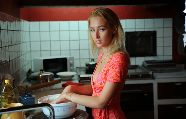 Cleavage, model, gorgeous, photoshoot, posing, kitchen, beautiful face, blonde beauty