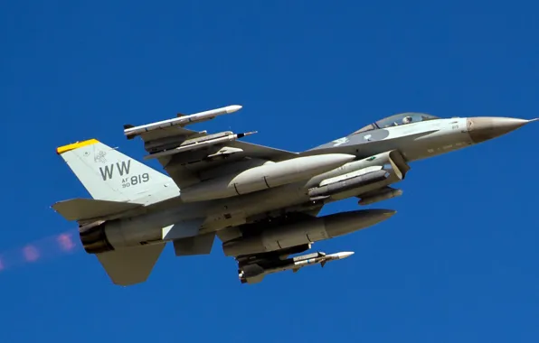 ВВС США, General Dynamics F-16 Fighting Falcon, четвёртого поколения, многоцелевой истребитель, американский многофункциональный лёгкий