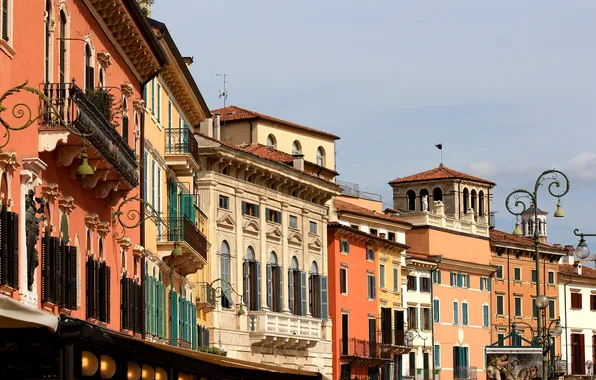 Картинка дома, Италия, фонарь, балкон, Верона