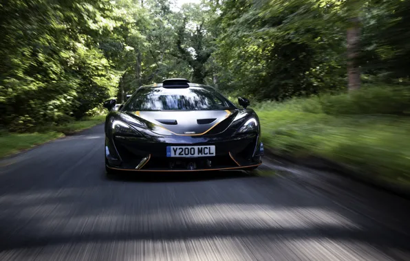 Чёрный, купе, McLaren, в движении, 2020, V8 twin-turbo, 620R, 620 л.с.