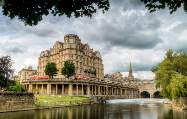 Картинка небо, облака, деревья, мост, река, дома