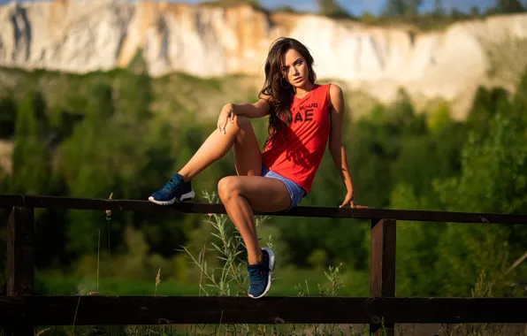 Картинка девушка, sky, trees, field, nature, model, brunette, sneakers