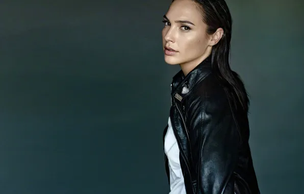 Картинка girl, model, look, actress, Gal Gadot, leather jacket