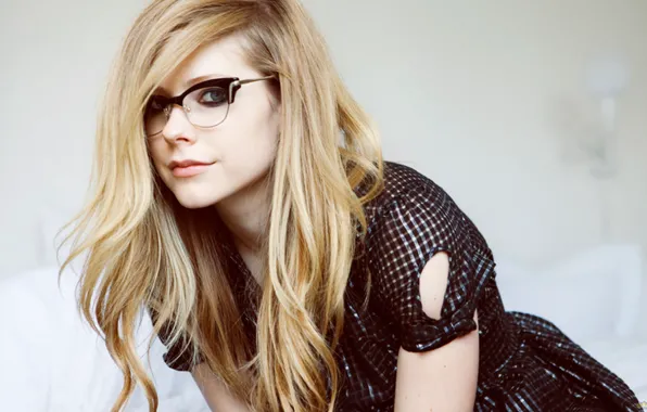 Картинка музыка, очки, певица, Avril Lavigne