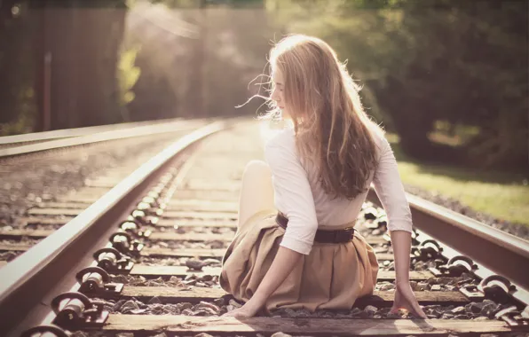Свет, волосы, руки, sunshine, railway, hair, arms, железнодорожные