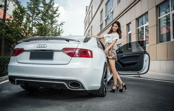 Взгляд, Audi, Девушки, красивая девушка, белый авто