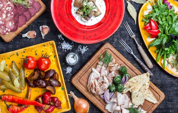 Мясо, оливки, салат, ассорти, лаваш, соленья