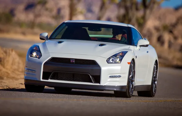 Картинка Nissan, white, GT-R, R35, Nissan GT-R Black Edition