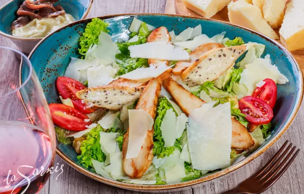 Мясо, помидор, салат, пармезан