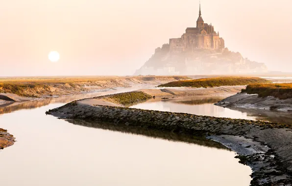 Картинка солнце, город, Франция, утро, Мон-Сен-Мишель, остров-крепость