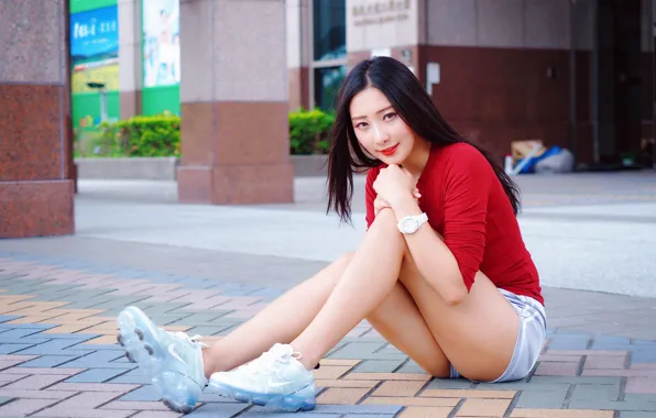 Брюнетка, Азиатка, Asian, милая девушка, cute girl, сидя на тротуаре, городская фотосессия