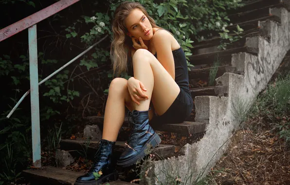 Поза, модель, ботинки, ножки, черное платье, model, beauty, pose