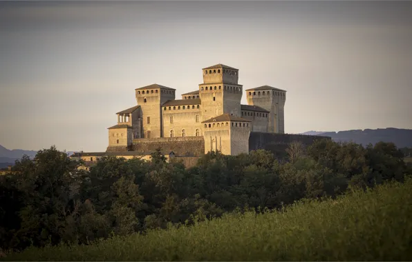 Картинка замок, Италия, Emilia-Romagna, Torrechiara