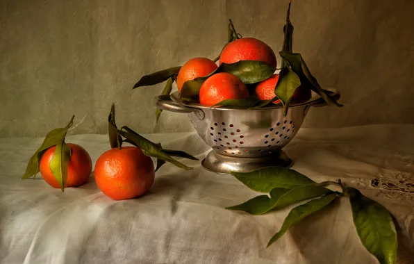 Листья, натюрморт, мандарины, дуршлаг