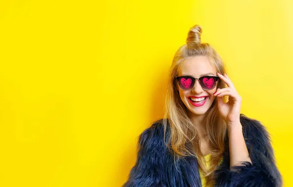 Картинка girl, smile, beautiful, sweet, blonde, sunglasses