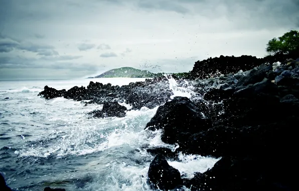 Картинка море, волны, вода, камни, скалы, Гавайи