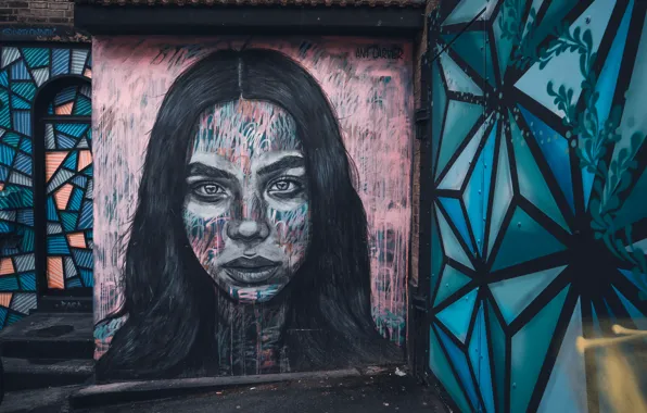 Girl, City, Grafitti