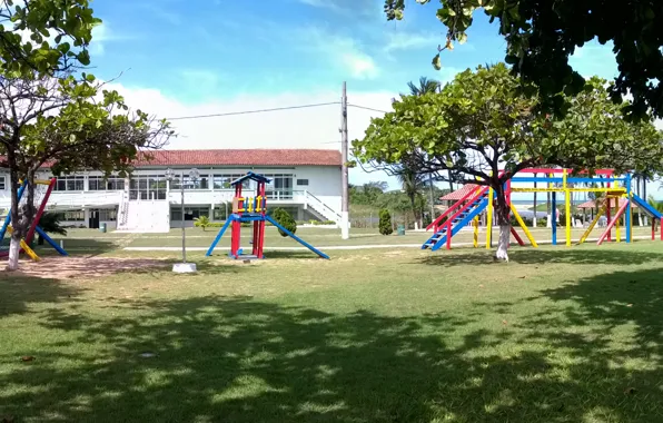 Green, red, house, white, black, club, yellow, blue