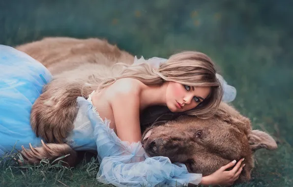 Девушка, природа, поза, стиль, поляна, медведь, блондинка, костюм