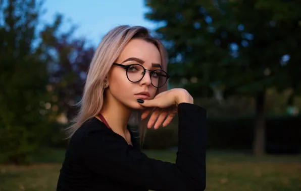 Картинка girl, blue, glasses