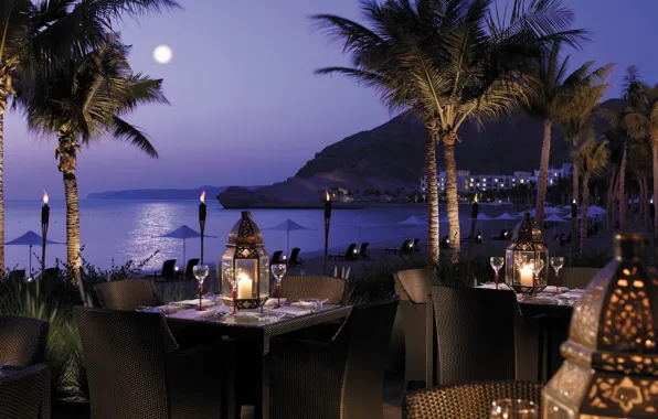 Пляж, город, пальмы, вечер, ресторан