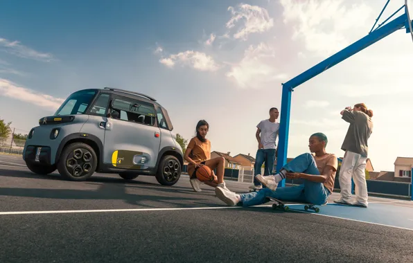 Девушка, Мяч, Citroen, Парни, 2022, Very expressive vehicle, Маленький городской электромобиль, Citroen My Ami Tonic