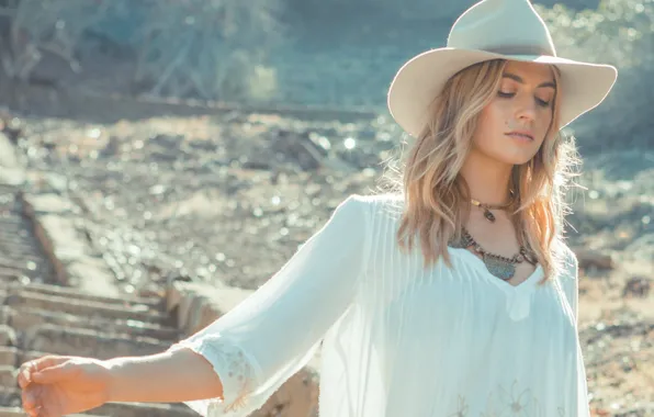 Картинка девушка, блондинка, шляпка