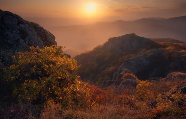 Осень, солнце, горы