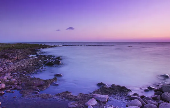 Картинка море, фиолетовый, вода, пейзаж, закат, природа, камни, берег