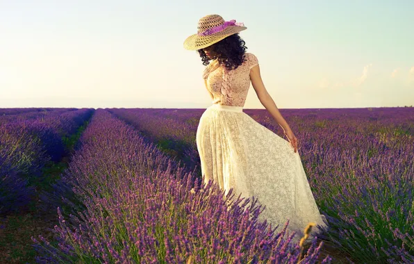 Картинка поле, Девушка, шляпа, платье, брюнетка