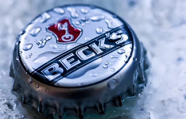 Metal, wet, becks, bottle cap