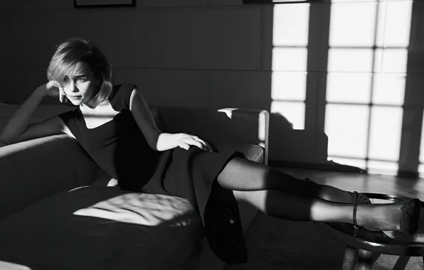 Взгляд, девушка, поза, платье, черно-белое, Emilia Clarke