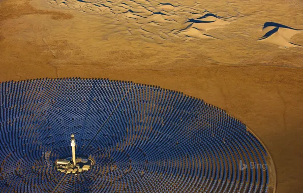 США, Невада, солнечно-топливная электростанция, Crescent Dunes