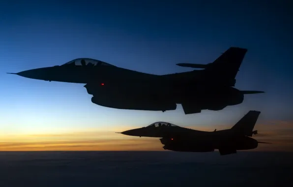 ВВС США, General Dynamics F-16 Fighting Falcon, многоцелевой истребитель, американский многофункциональный лёгкий