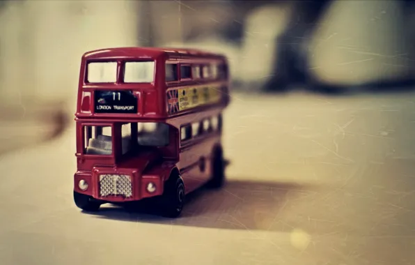 Картинка макро, красный, фото, стол, игрушка, автобус, английский