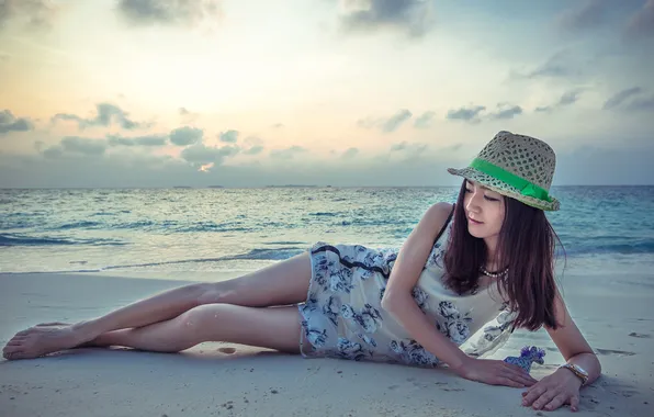 Картинка море, пляж, девушка, облака, портрет, girl, азиатка, Portrait on the beach
