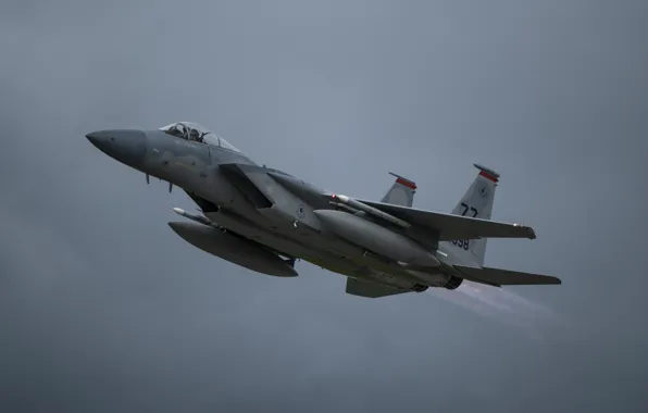 ВВС США, истребитель четвёртого поколения, F-15C, американский всепогодный, завоевания превосходства в воздухе, дноместный всепогодный истребитель