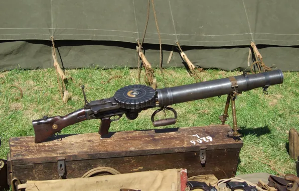 Британия, Ручной пулемёт, Lewis gun, Пулемёт Льюиса