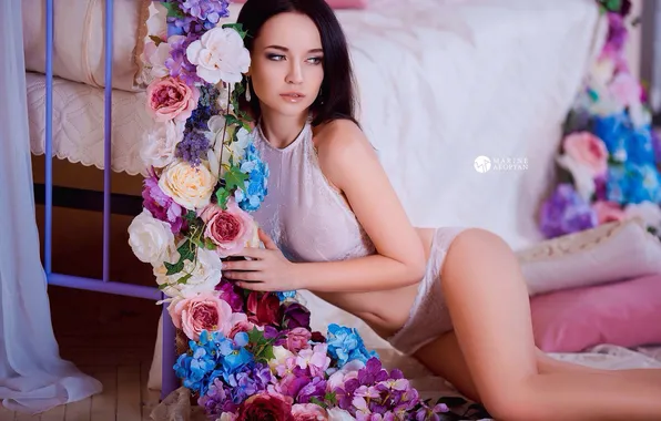 Девушка, цветы, модель, тело, белье, брюнетка, girl, красотка